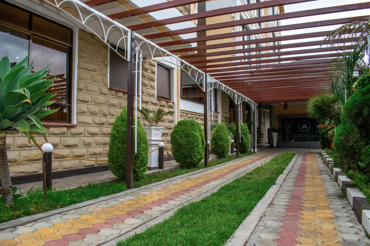 Astorian Grand Hotel Naivasha Exterior photo